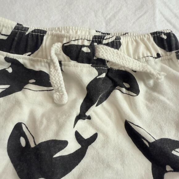 Old Navy Baby Shorts Shorties Black White Orca Whale Print 0-3 Months Boy Girl - Picture 2 of 6